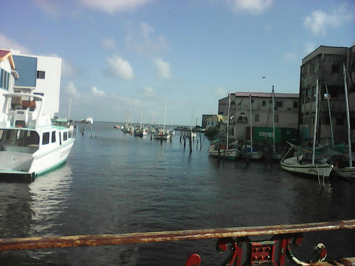 Bella Sombra Guest House Downtown Belize City Eksteriør billede