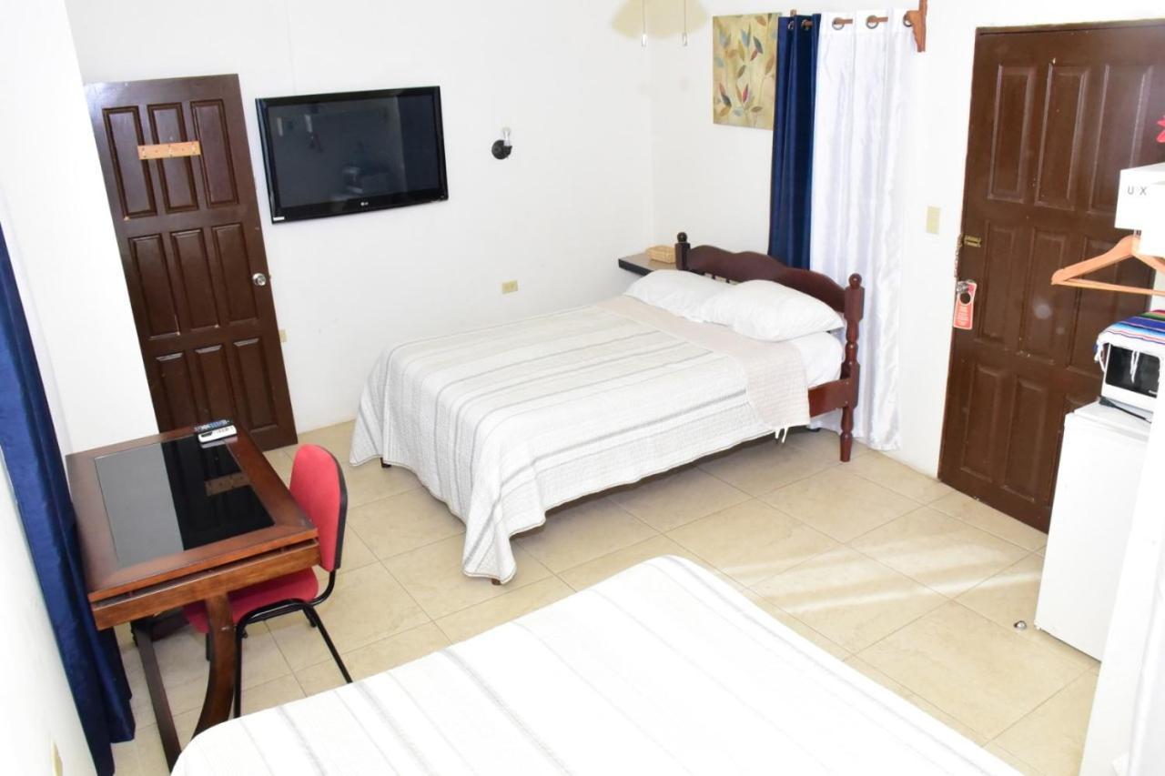 Bella Sombra Guest House Downtown Belize City Eksteriør billede