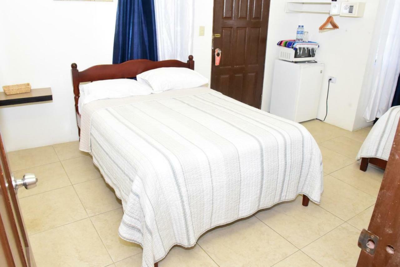 Bella Sombra Guest House Downtown Belize City Eksteriør billede