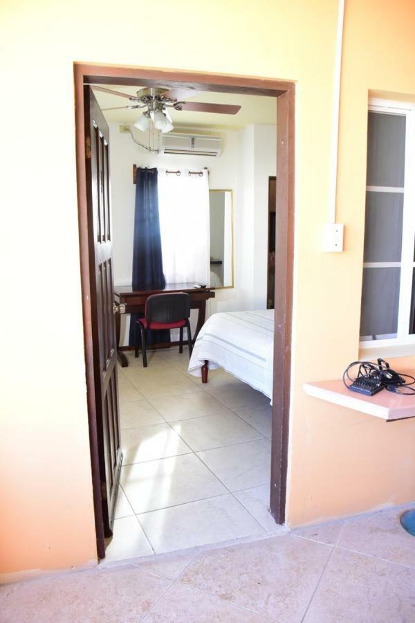 Bella Sombra Guest House Downtown Belize City Eksteriør billede