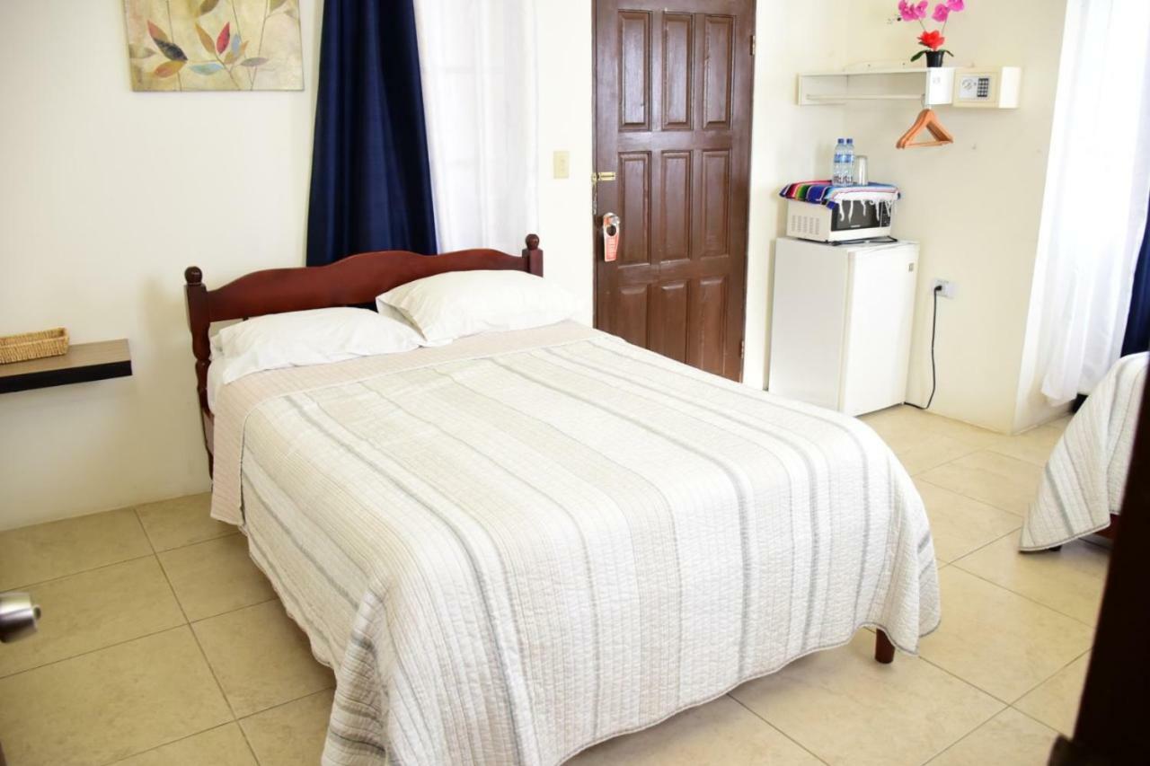 Bella Sombra Guest House Downtown Belize City Eksteriør billede